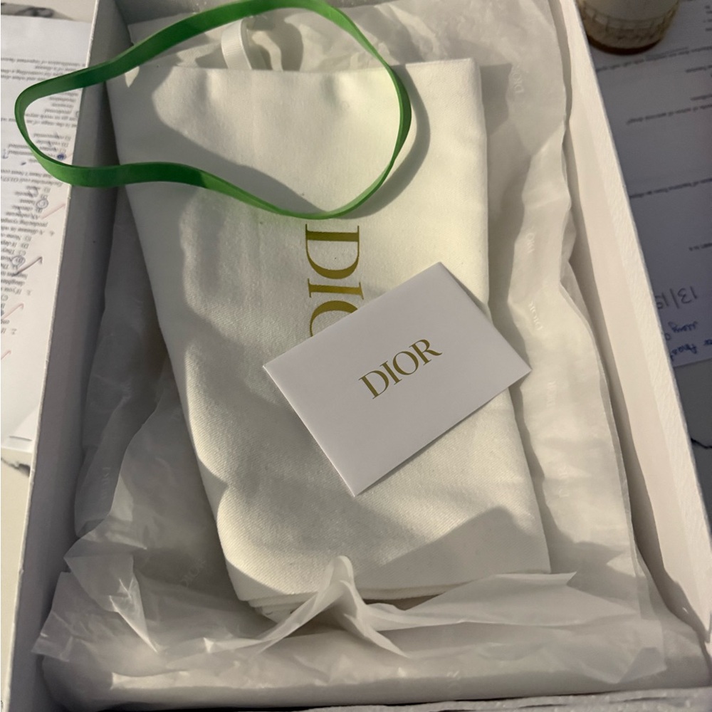 Dior White Textured Box - Picture 3 of 3
